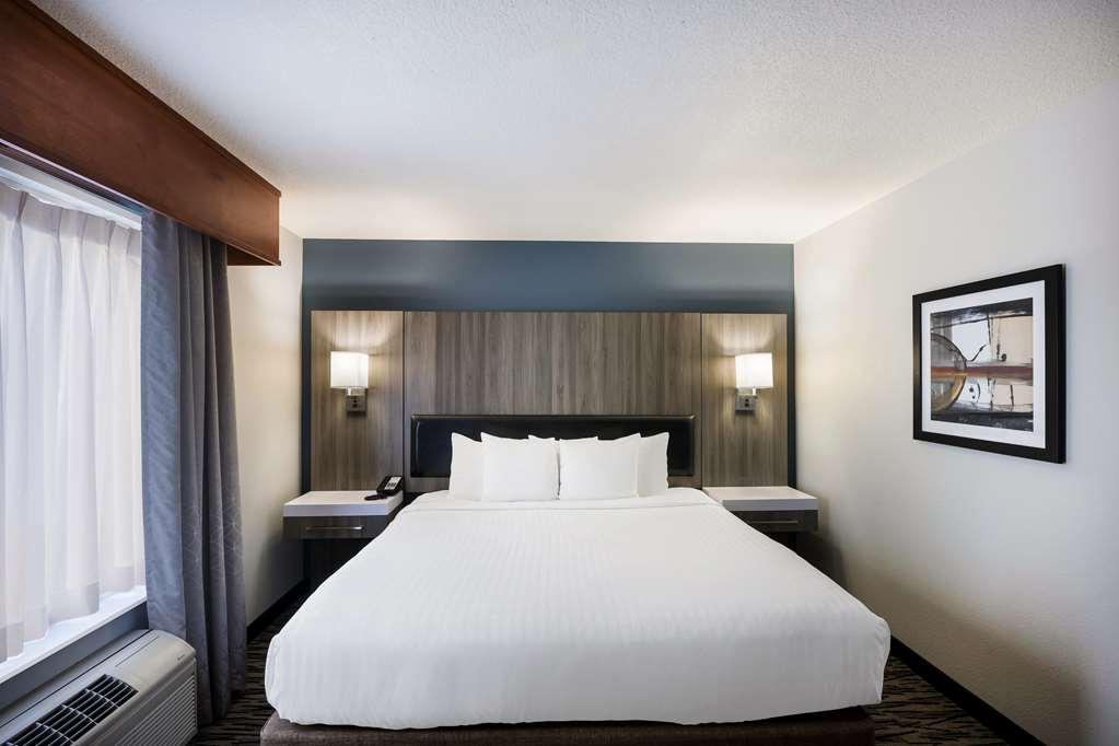 Hotel Western And Forest Grove