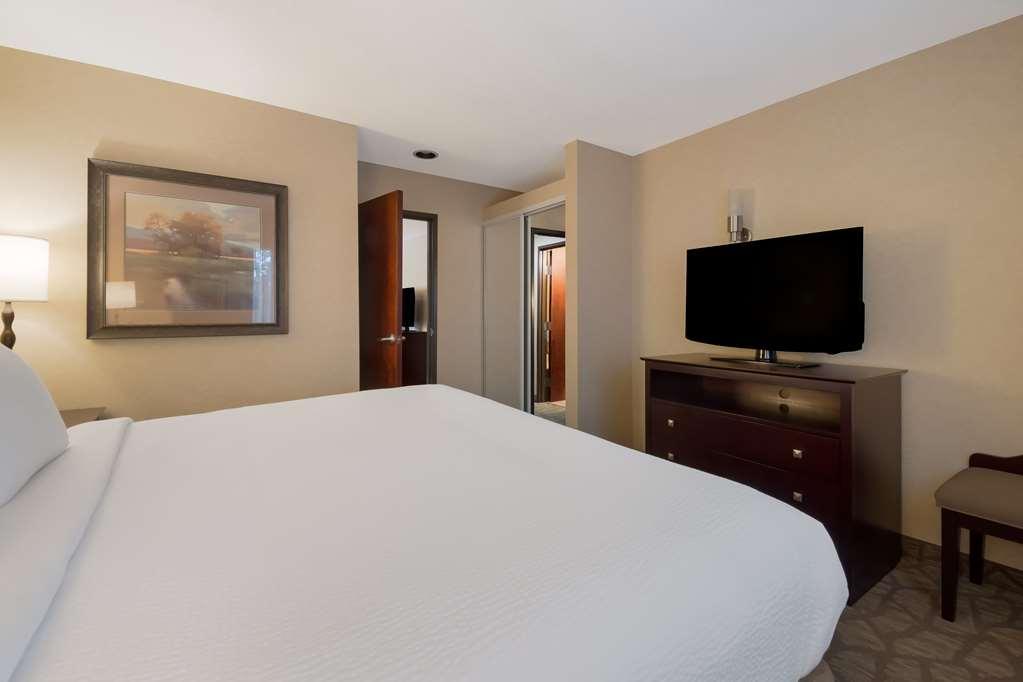 Western And Hotel 3*