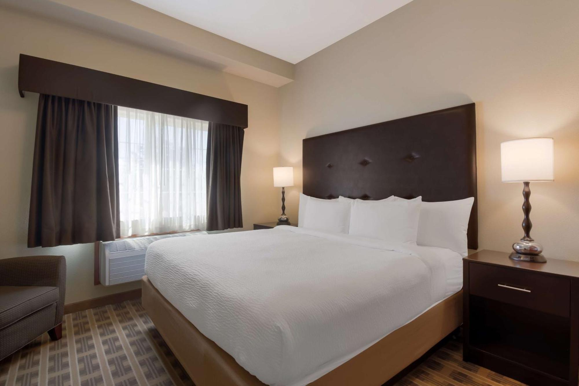 Hotel Western And