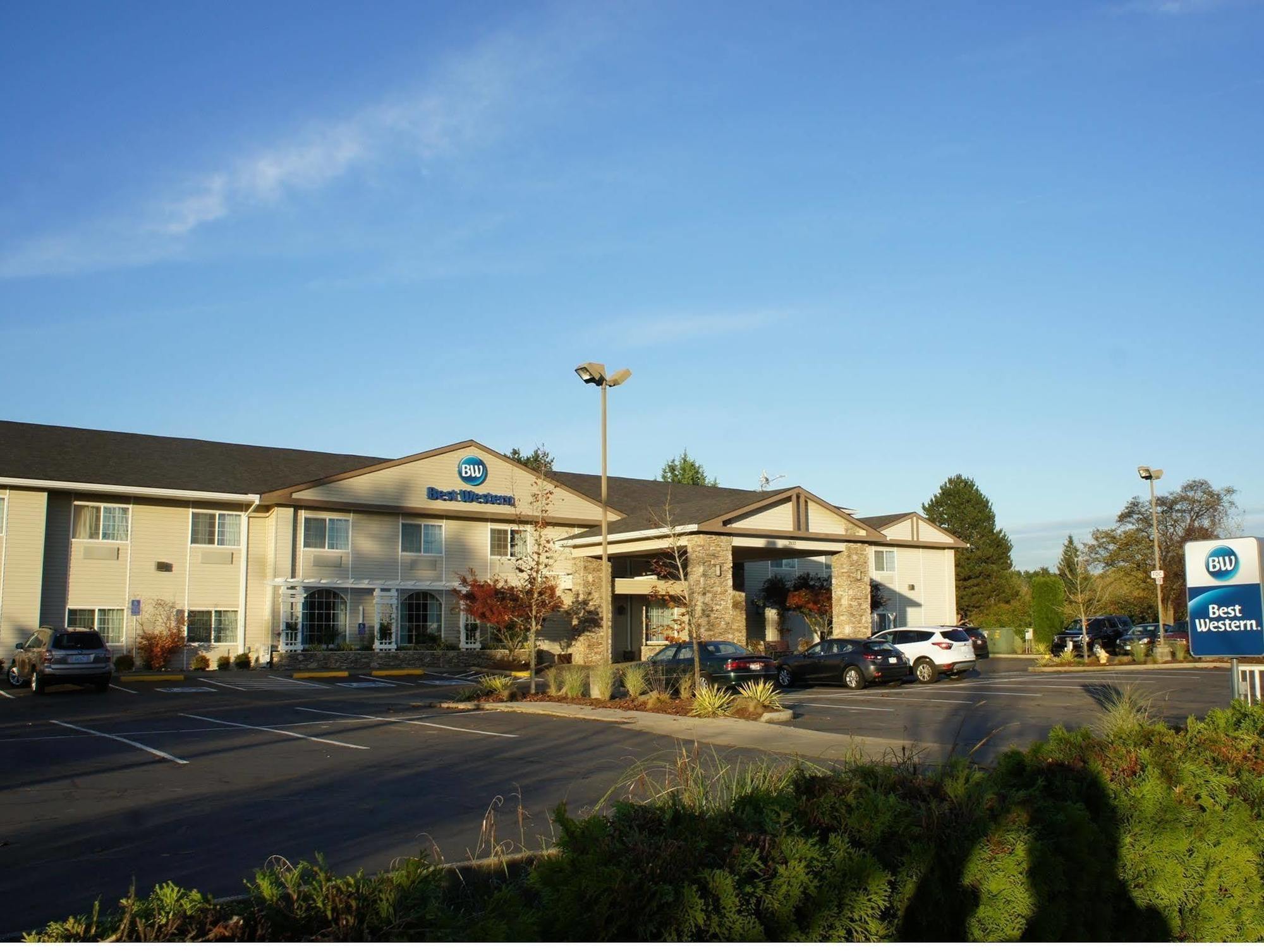 Hotel Western And
