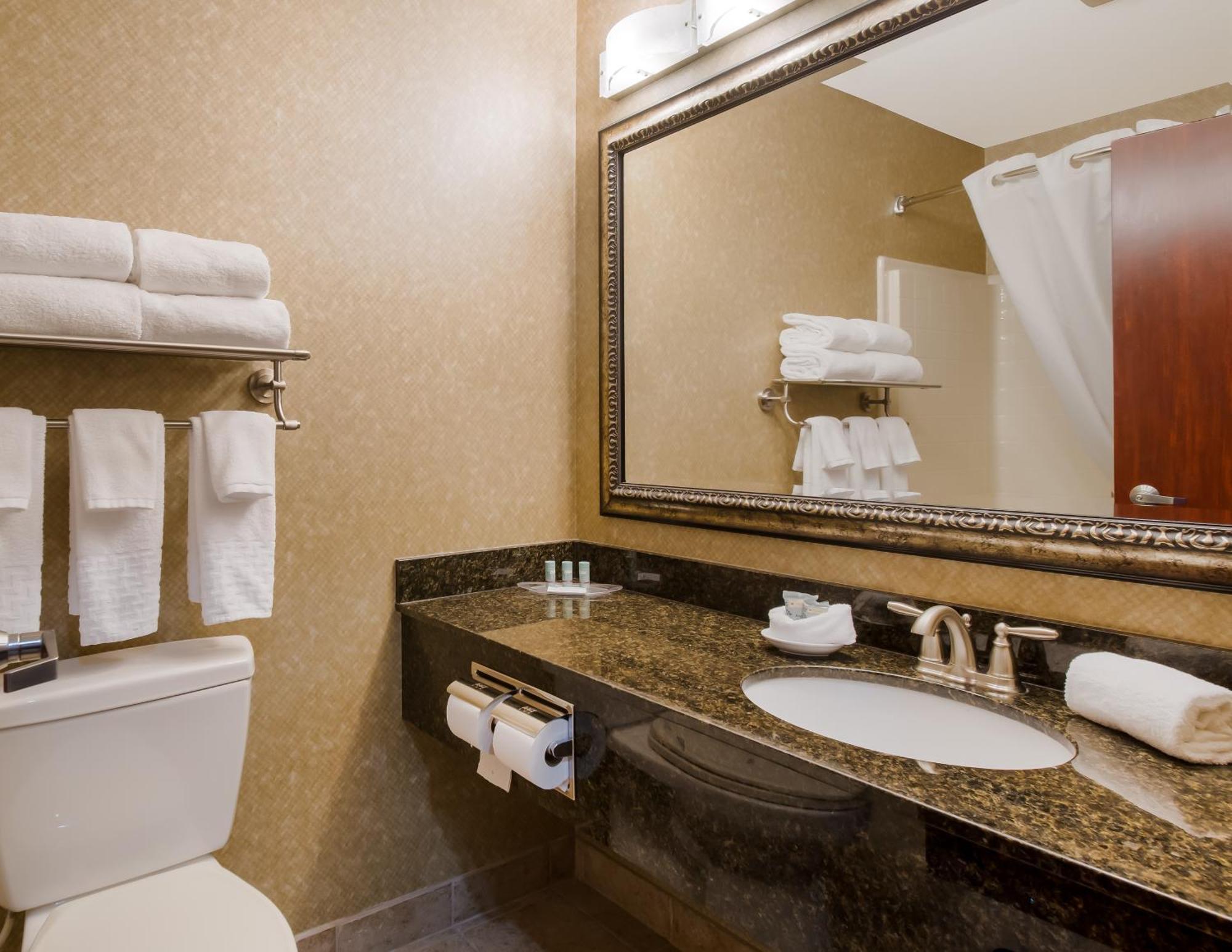 Western Inn&suites